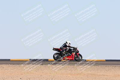 media/Nov-17-2024-CVMA (Sun) [[1fec520723]]/Race 11-Amateur Supersport Open/